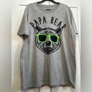 Men’s XL Gray & Green Tee Shirt With Papa Bear Logo NEW!